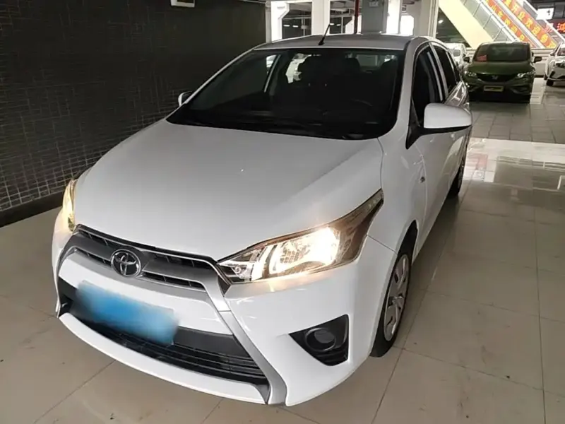 Toyota Yaris L, 2014