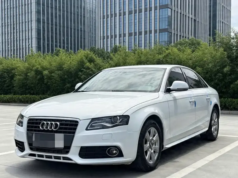 Audi A4L, 2012