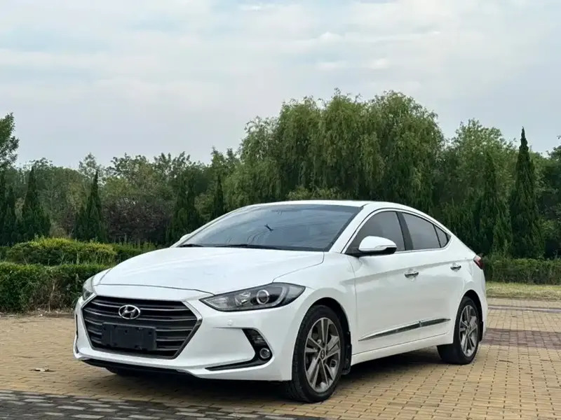 Hyundai Elantra, 2016