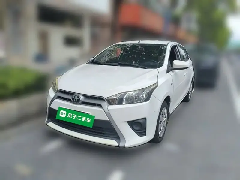 Toyota Yaris L, 2015