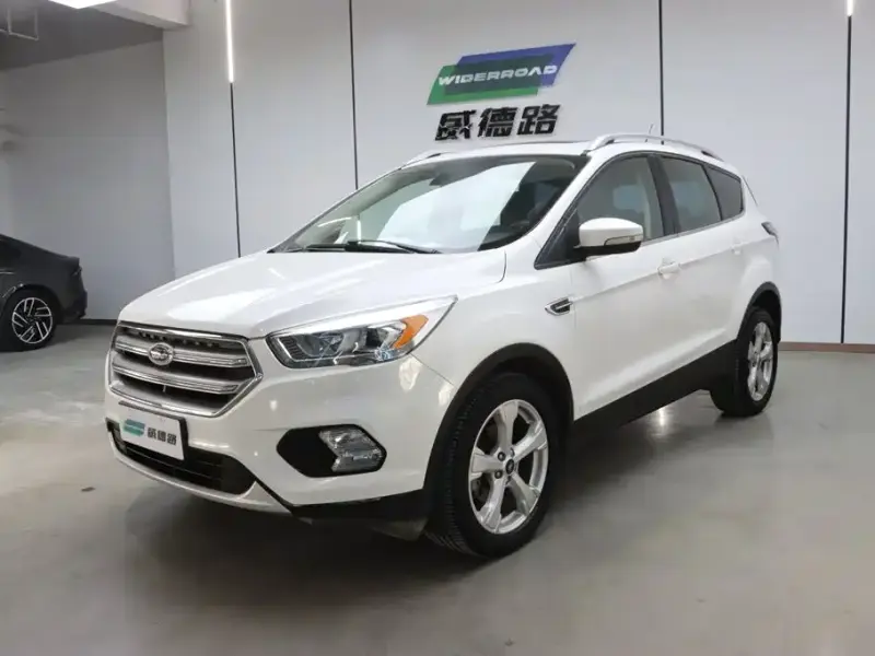 Ford Kuga, 2017