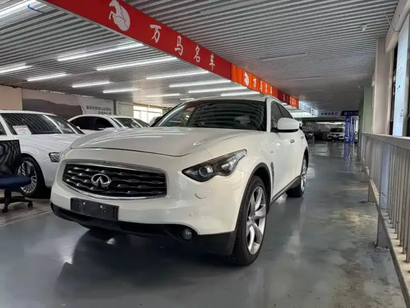 Infiniti FX, 2011
