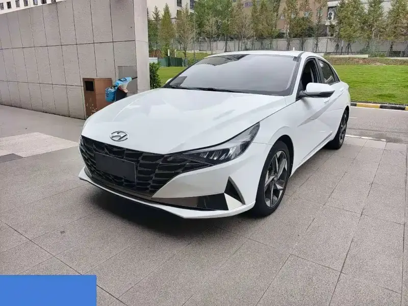 Hyundai Elantra, 2022