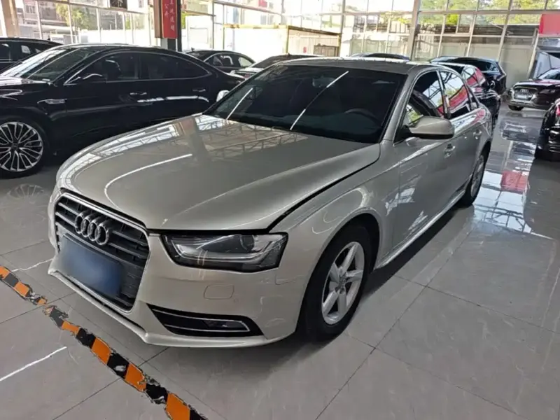 Audi A4L, 2015
