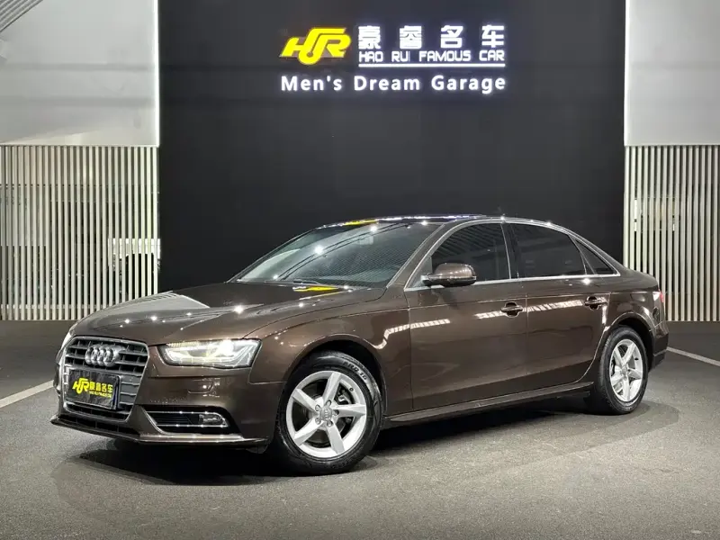 Audi A4L, 2015