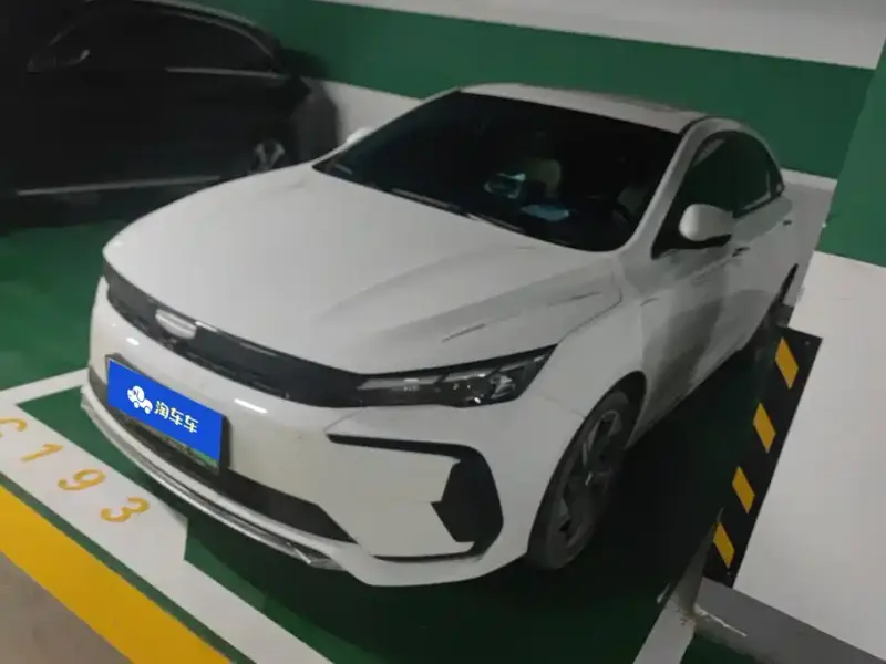 Geely L HiP, 2024