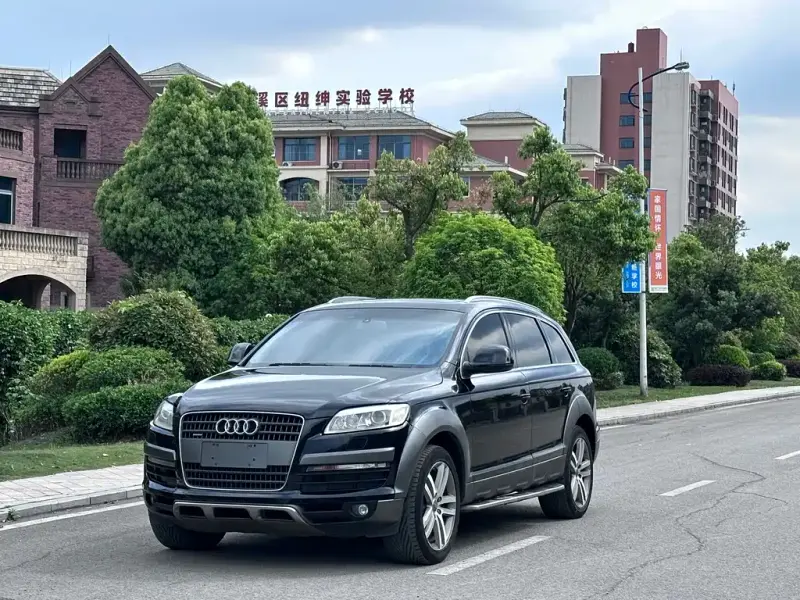 Audi Q7, 2010