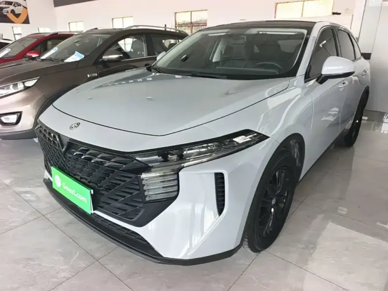 Venucia V, 2022
