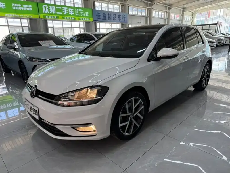Volkswagen Golf, 2020