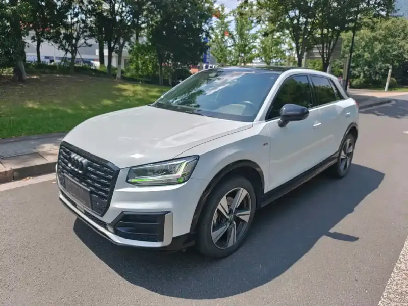 Audi Q2L, 2019