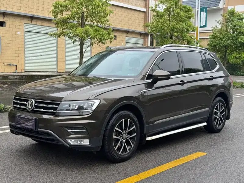Volkswagen Tiguan L, 2017