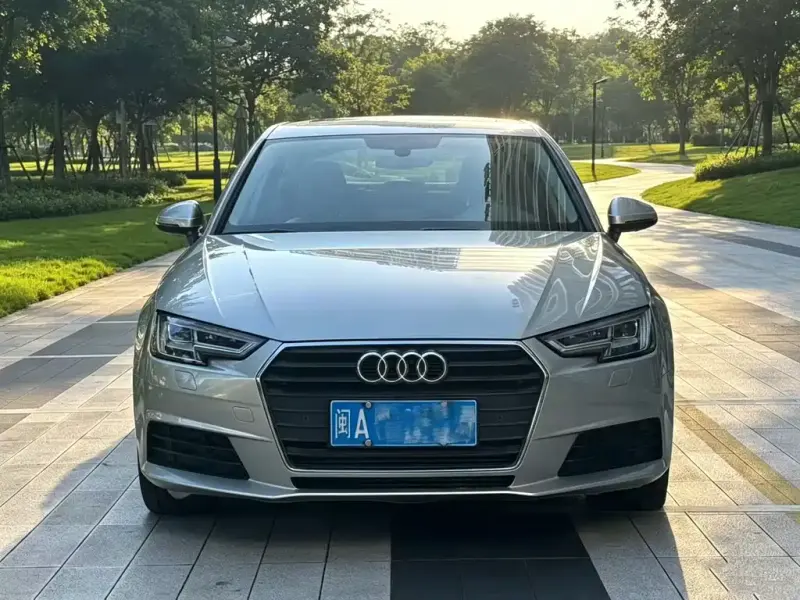 Audi A4L, 2017