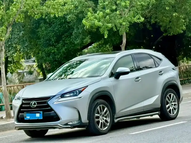 Lexus NX, 2016