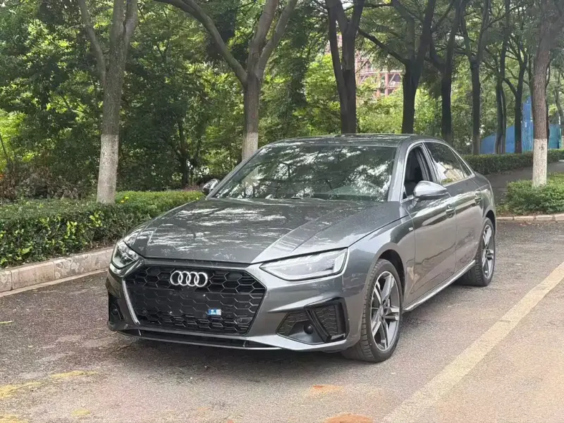 Audi A4L, 2021