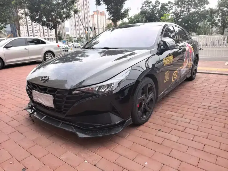 Hyundai Elantra, 2022