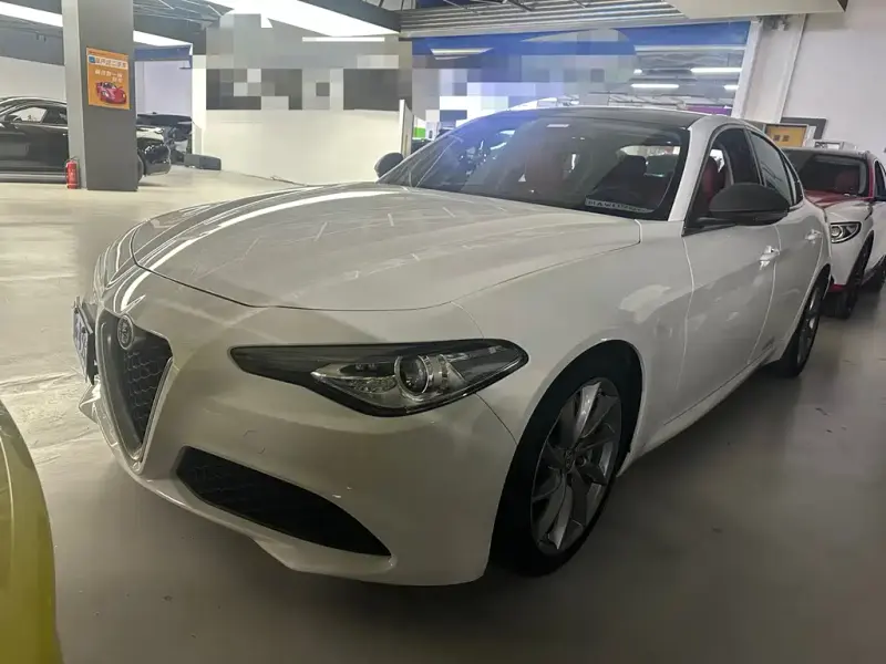 Alfa Romeo Giulia, 2017