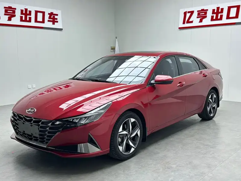 Hyundai Elantra, 2022
