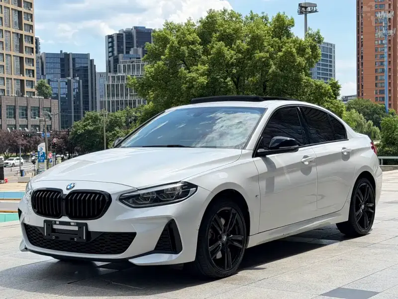 BMW 1 Series, 2021
