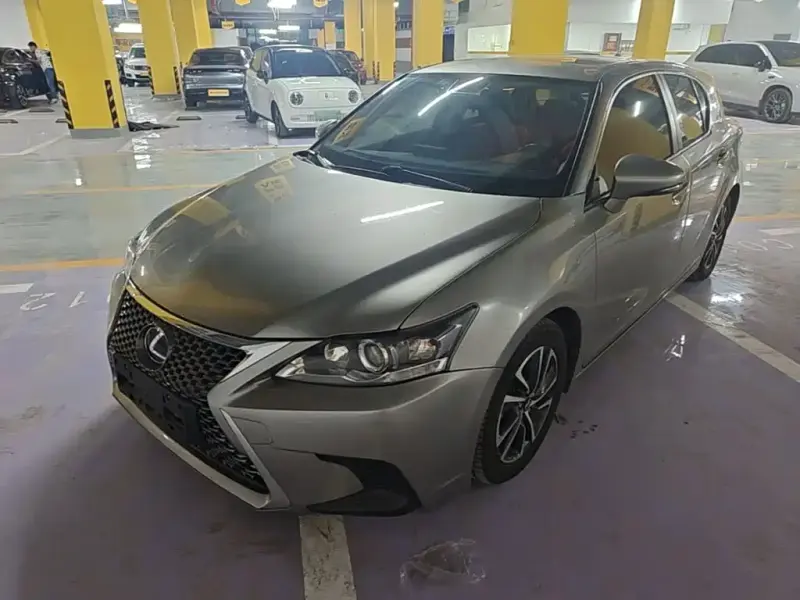 Lexus CT, 2018