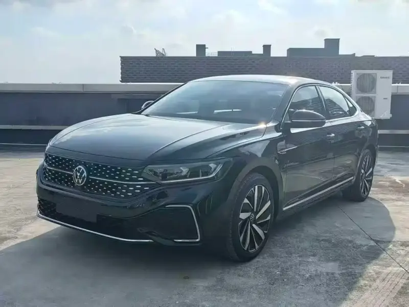 Volkswagen Passat, 2022