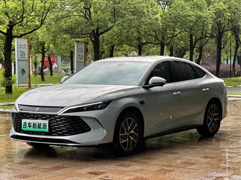 BYD Qin L, 2025