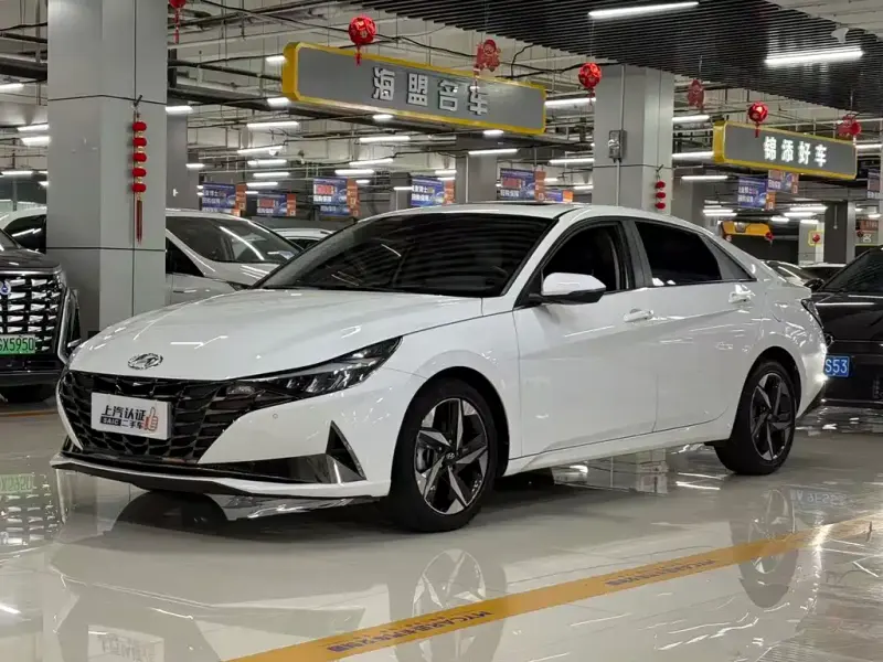 Hyundai Elantra, 2023