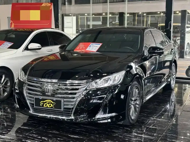 Toyota Crown, 2017