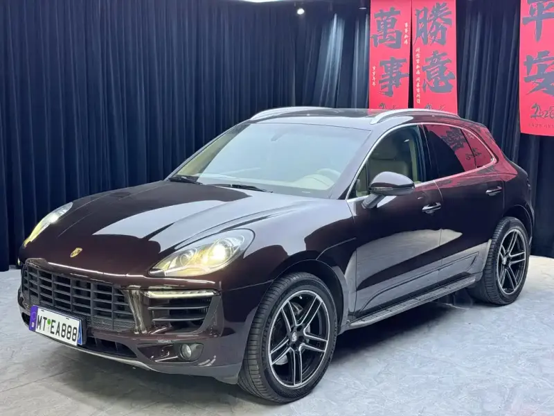Porsche Macan, 2015