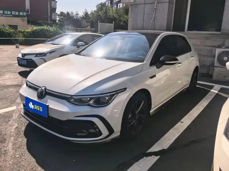 Volkswagen Golf, 2023