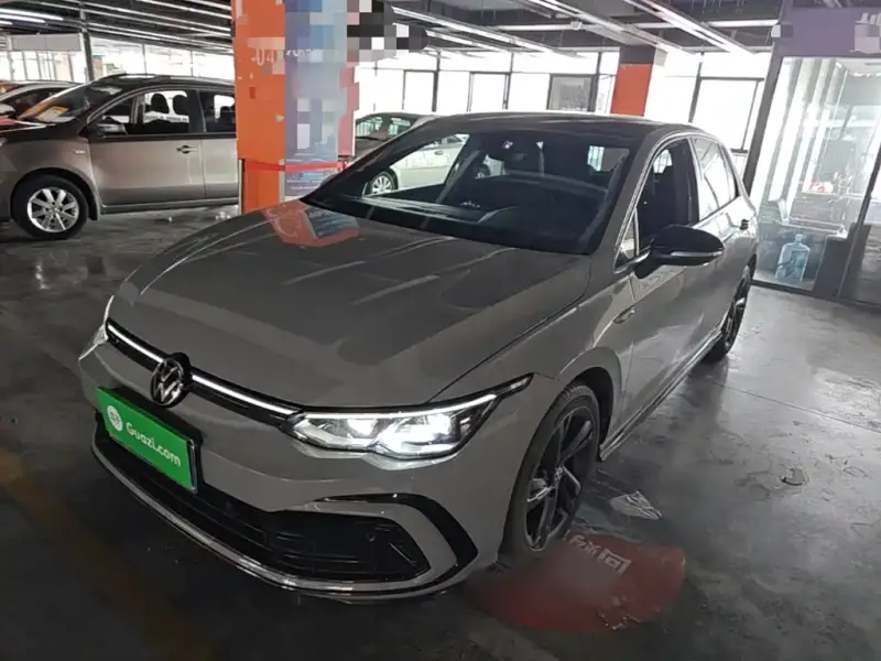 Volkswagen Golf, 2024
