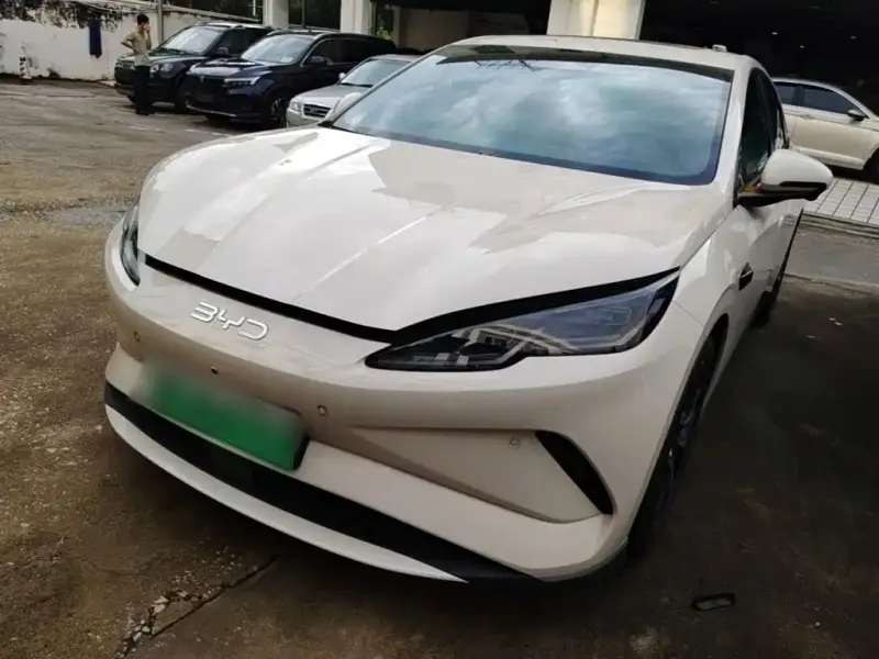 BYD 06, 2025