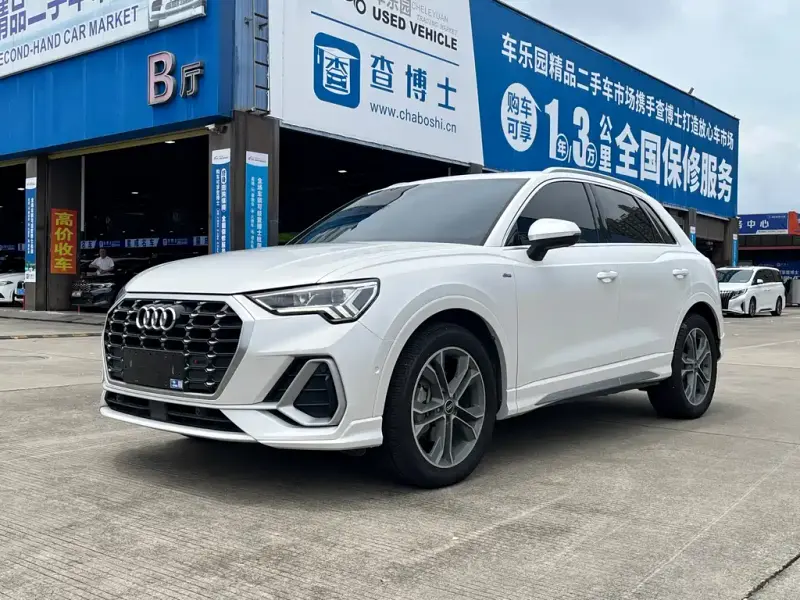 Audi Q3, 2022