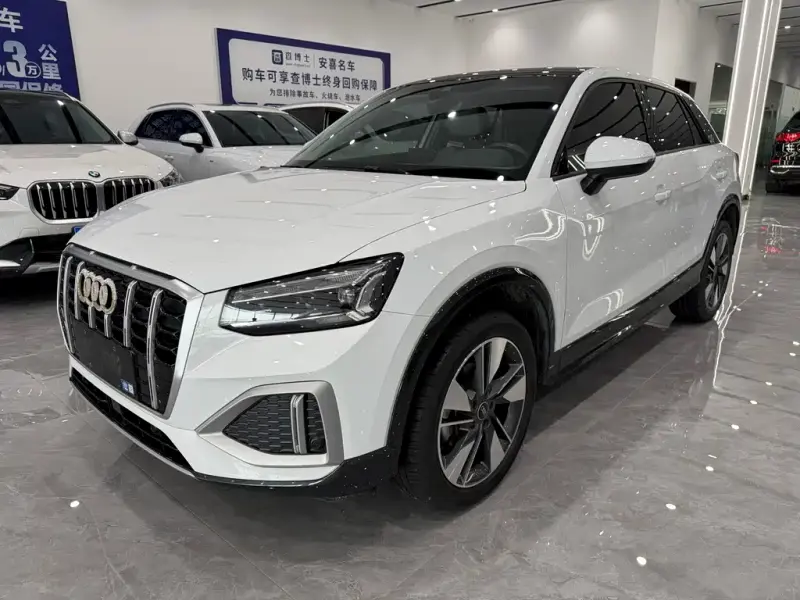 Audi Q2L, 2023