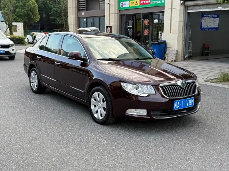 Skoda Superb, 2013