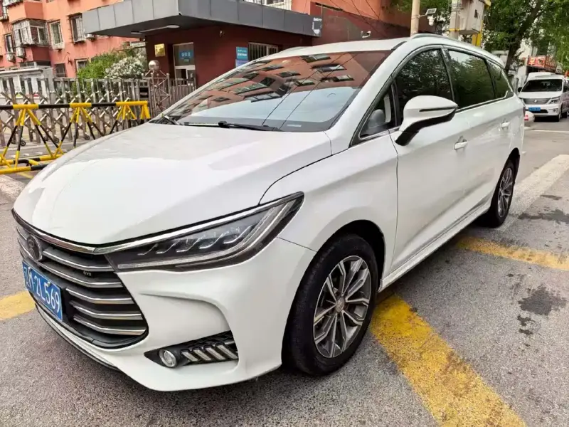 BYD MAX, 2020