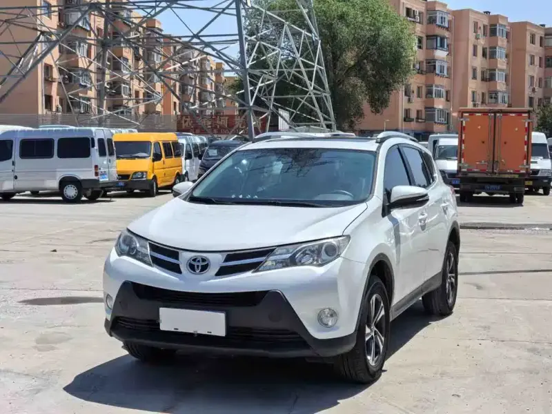 Toyota RAV4, 2015
