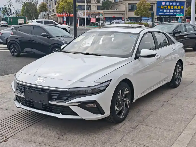 Hyundai Elantra, 2026
