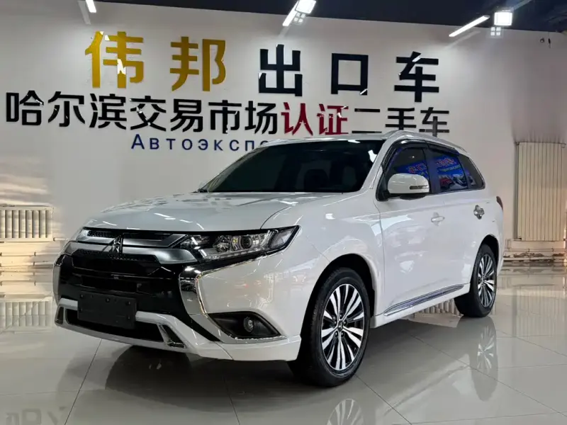 Mitsubishi Outlander, 2022