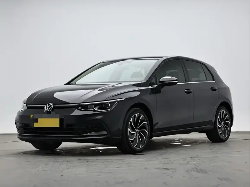 Volkswagen Golf, 2022