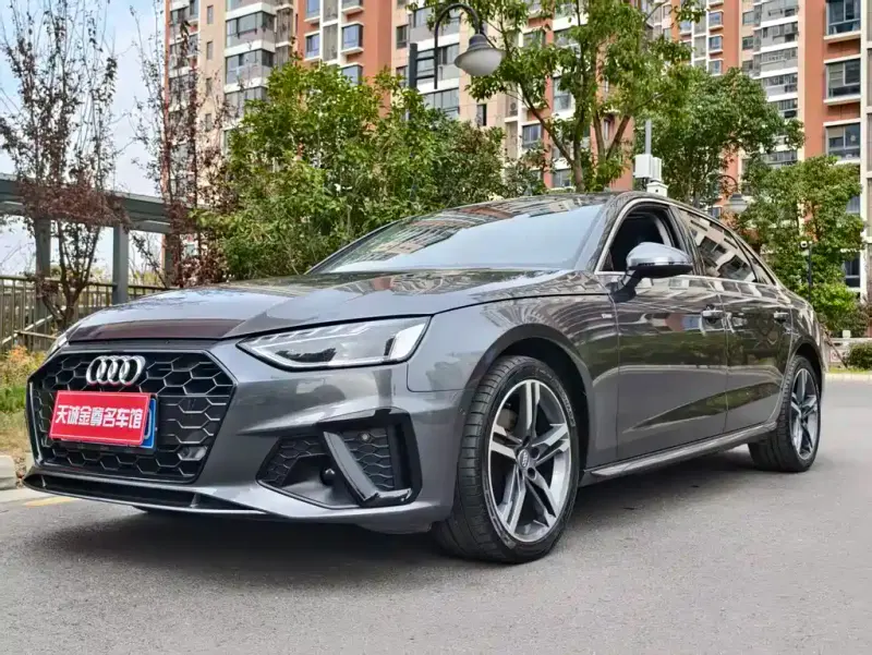 Audi A4L, 2020