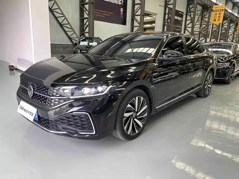 Volkswagen Passat, 2022