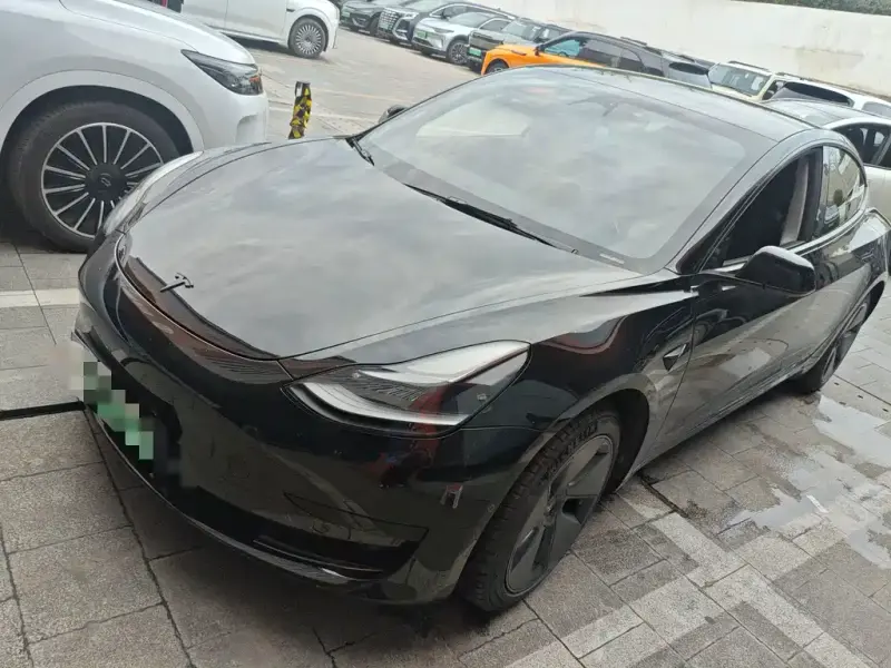 Tesla Model 3, 2022