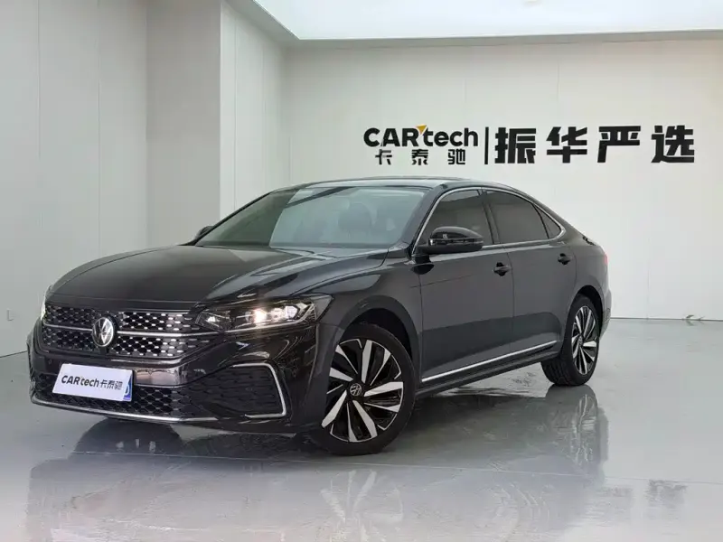Volkswagen Passat, 2023