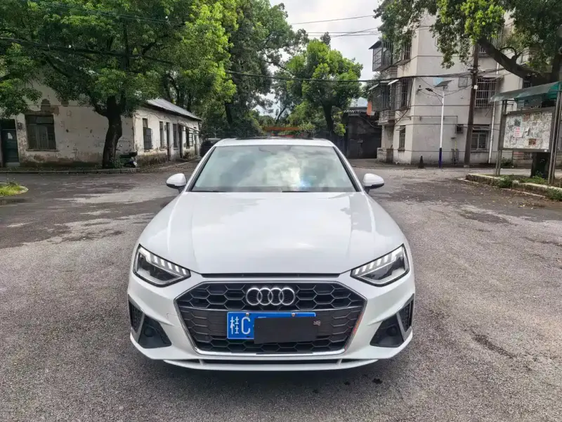 Audi A4L, 2021