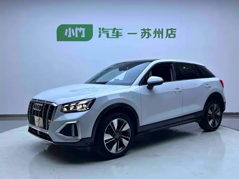 Audi Q2L, 2021