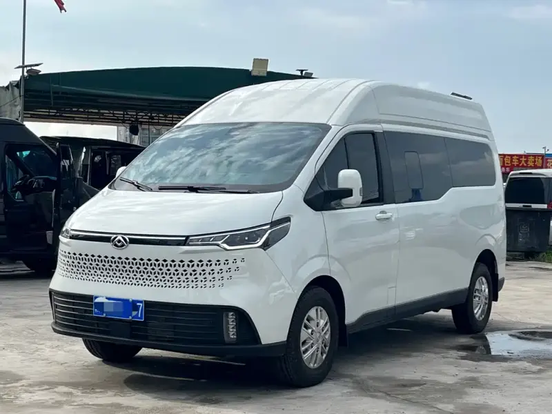 Maxus V70, 2025
