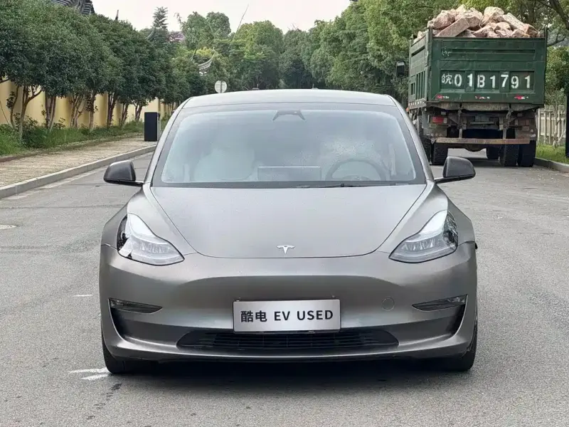 Tesla Model 3, 2022