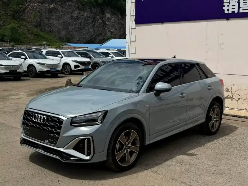 Audi Q2L, 2022