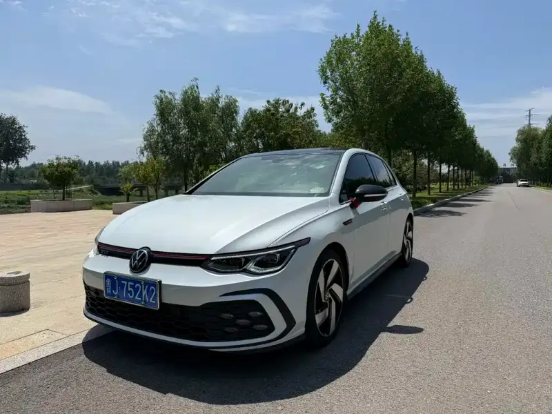 Volkswagen Golf GTI, 2022