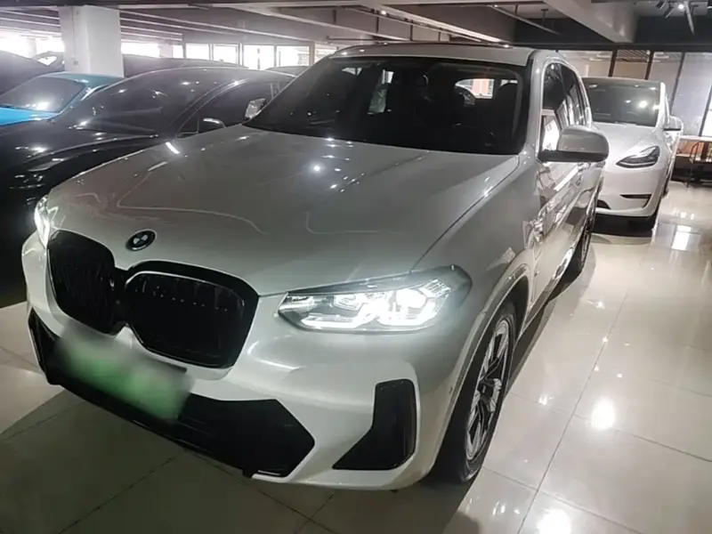 BMW iX3, 2022